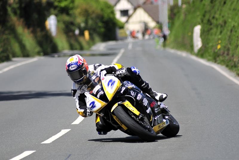 Keith Amor second in 2011 TT Championship after solid race results