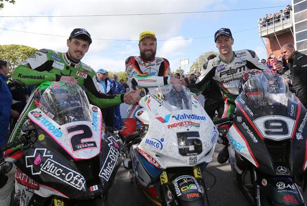 Anstey wins stunning RST Superbike Race on the Isle of Man