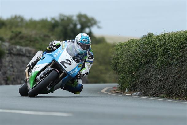 Dean Harrison wins RST Superbike Classic TT Race with dominant performance